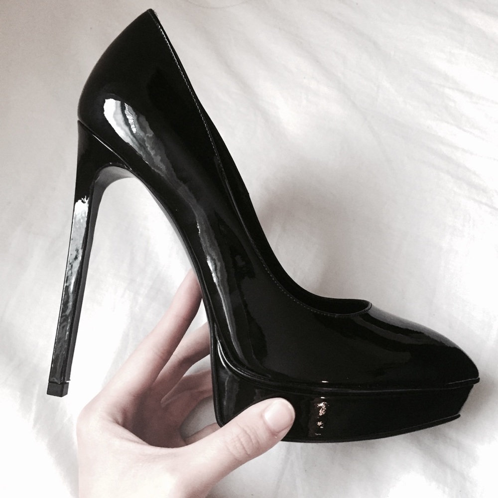 Saint Laurent Black Patent Leather Plaform Pumps - Picture 4 of 7